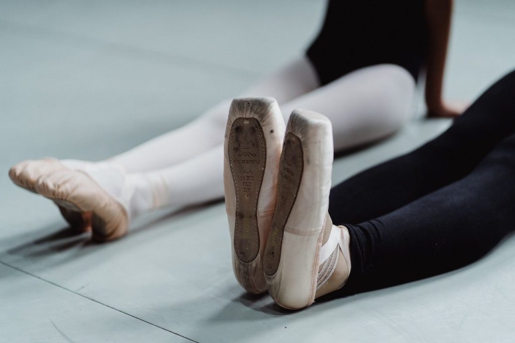 étirement danse classique : chaussons de danse classique